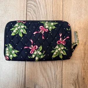 VERA BRADLEY Quilted New Hope Ribbons Card Slot Wallet